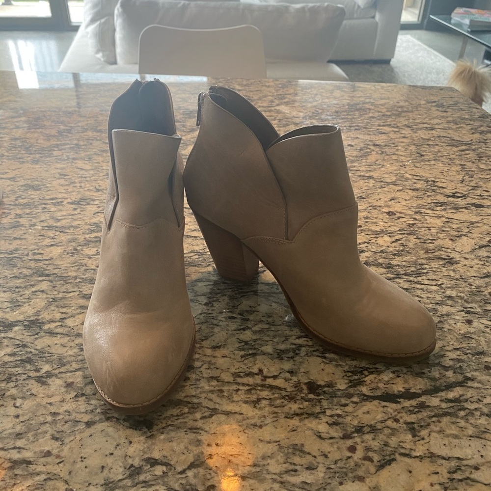 Gianni bini booties